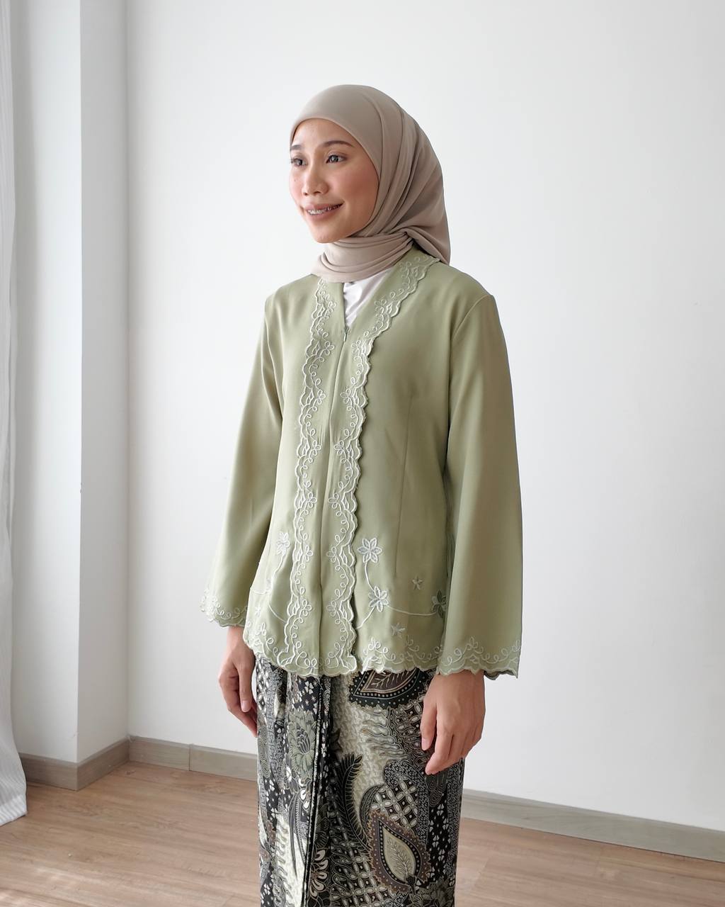 AMENA KEBAYA BY PETIKITA RAYA 2025