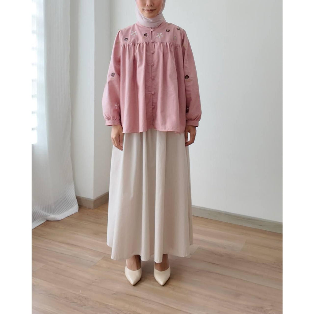 UTAMI BLOUSE 3.0 BY PETIKITA CASUAL