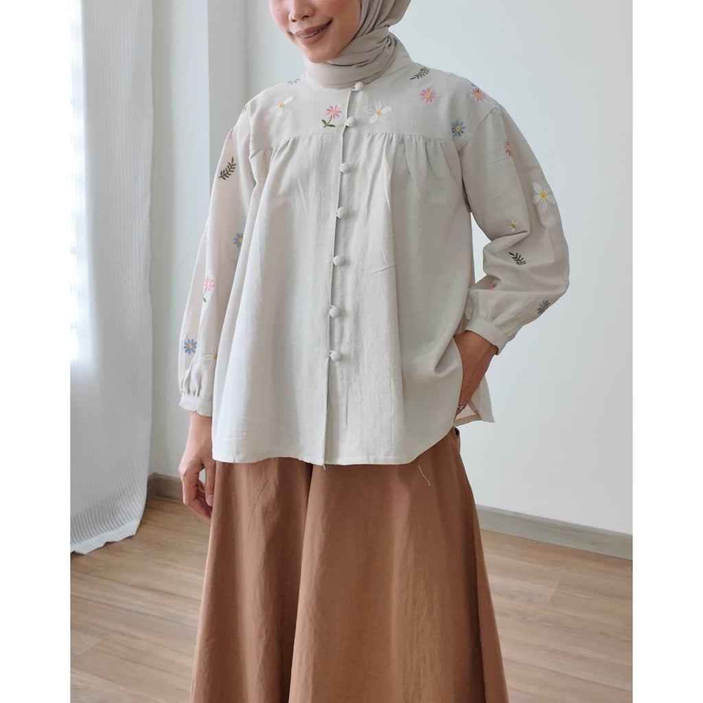 UTAMI BLOUSE 3.0 BY PETIKITA CASUAL