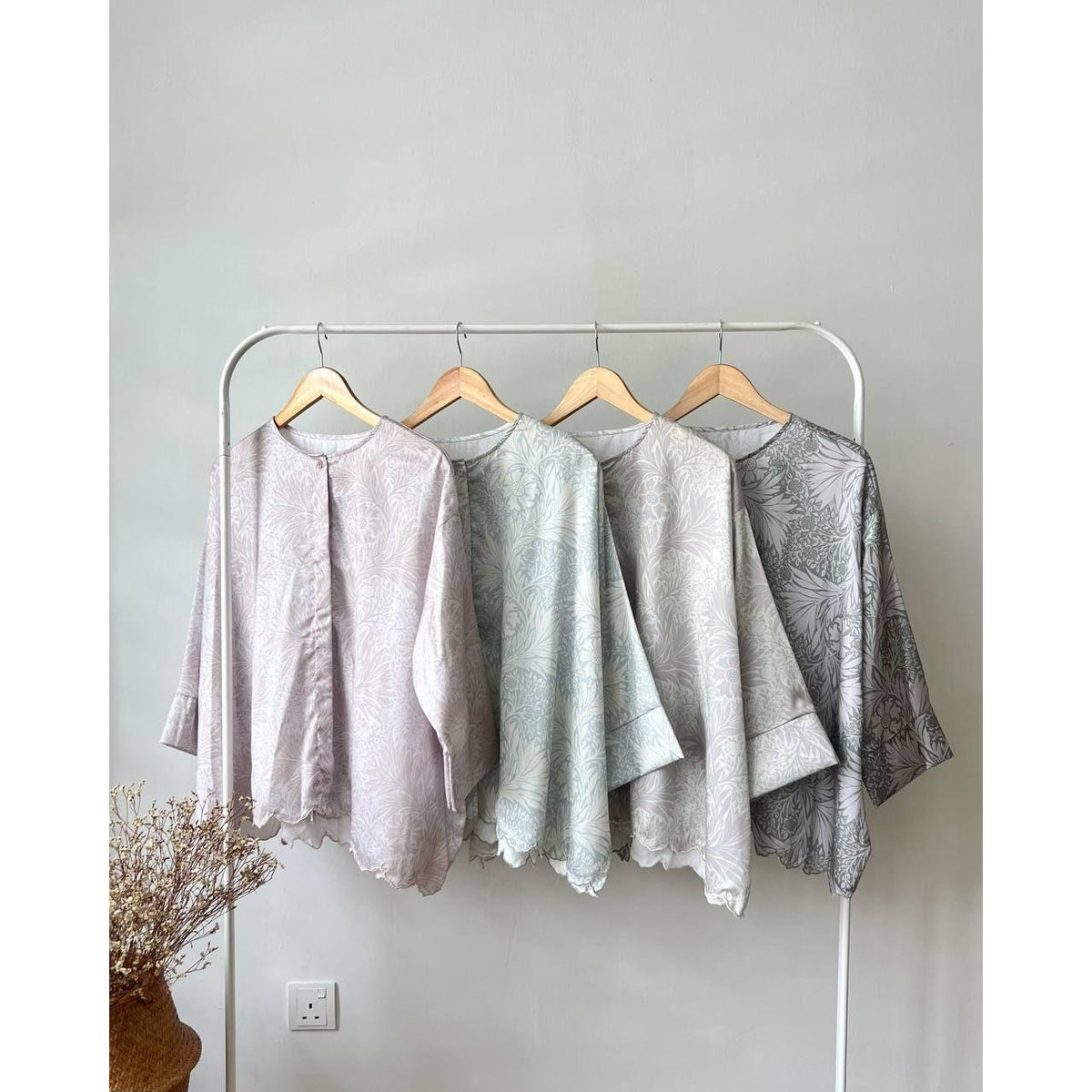 SURI BLOUSE BY PETIKITA CASUAL