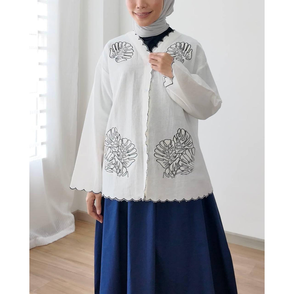SISKA BLOUSE BY PETIKITA CASUAL