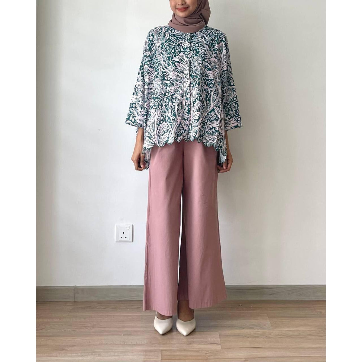 SALAMA BLOUSE BY PETIKITA