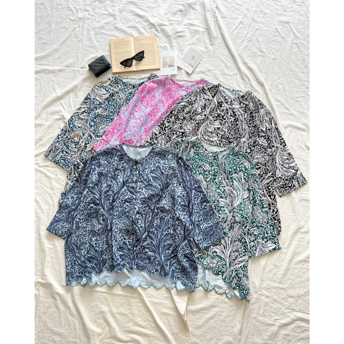 SALAMA BLOUSE BY PETIKITA