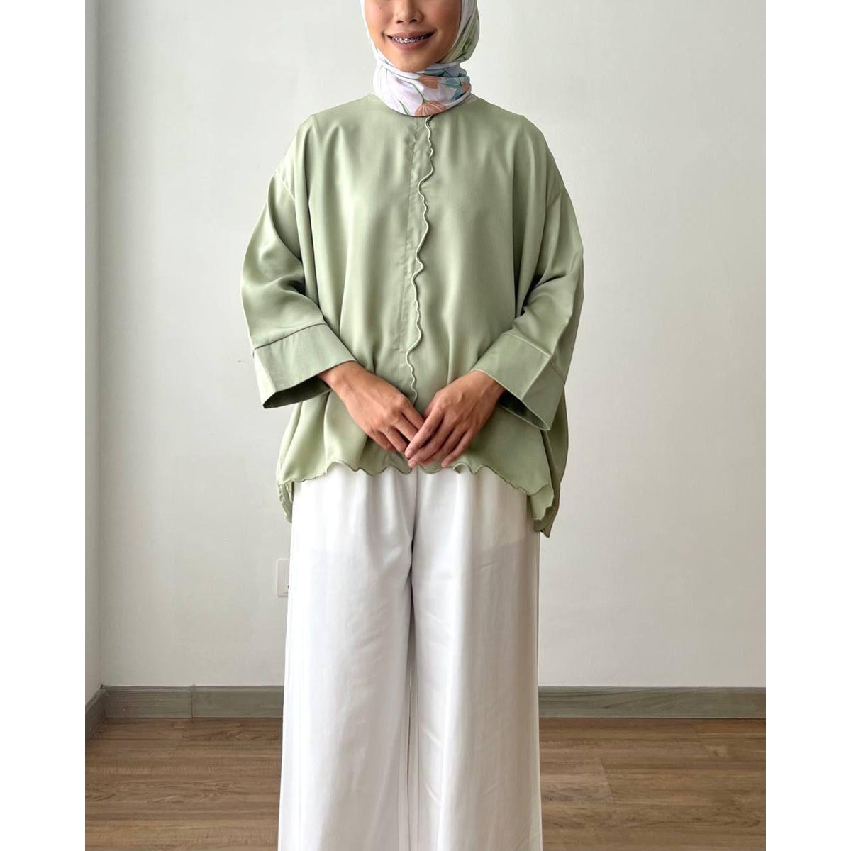 SAHMORA BLOUSE BY PETIKITA