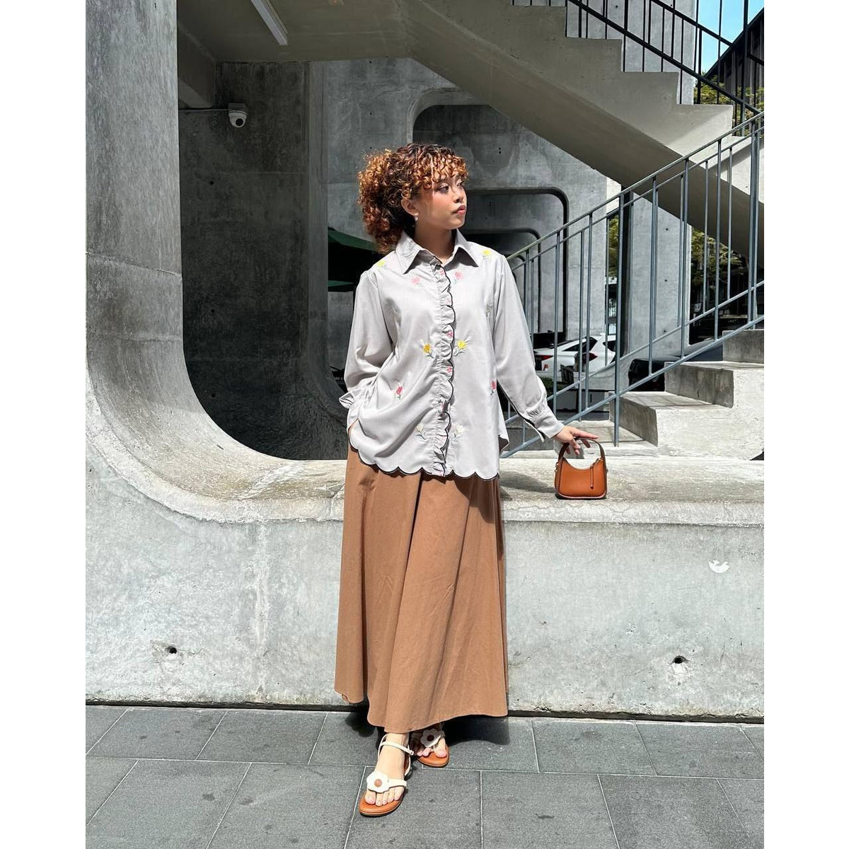 PUTRI BLOUSE BY PETIKITA CASUAL