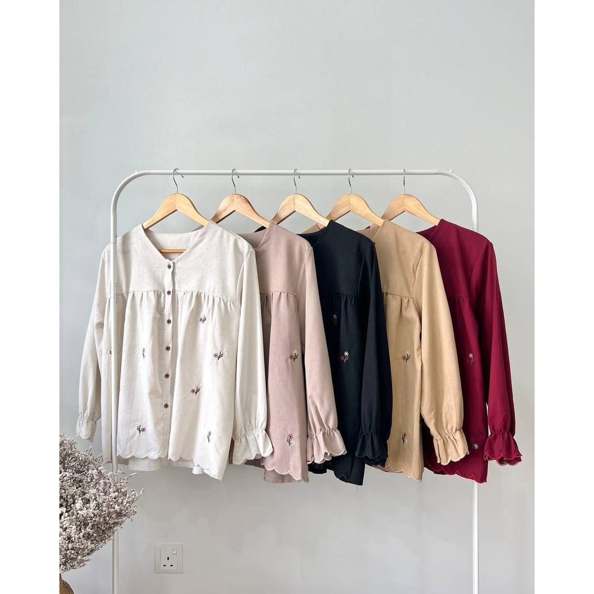 PUSPA BLOUSE BY PETIKITA CASUAL