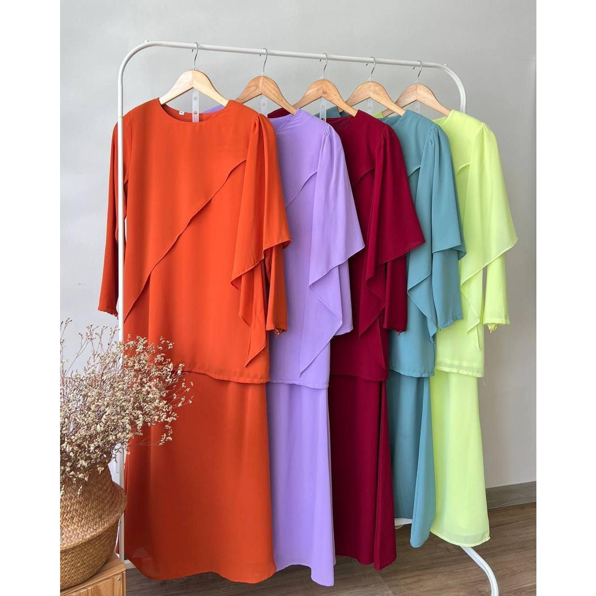 OLIENI KURUNG BY PETIKITA RAYA 2024