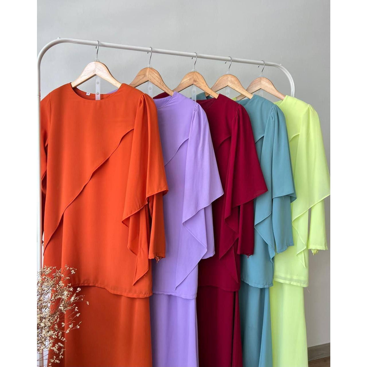 OLIENI KURUNG BY PETIKITA RAYA 2024