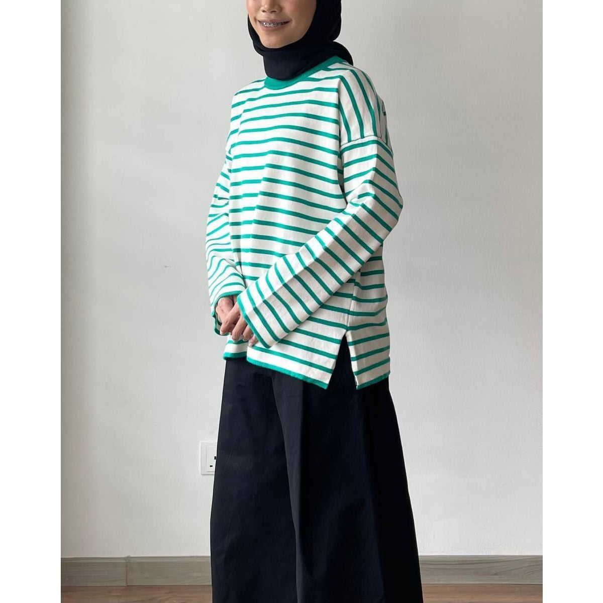 NUI TOPS BY PETIKITA CASUAL