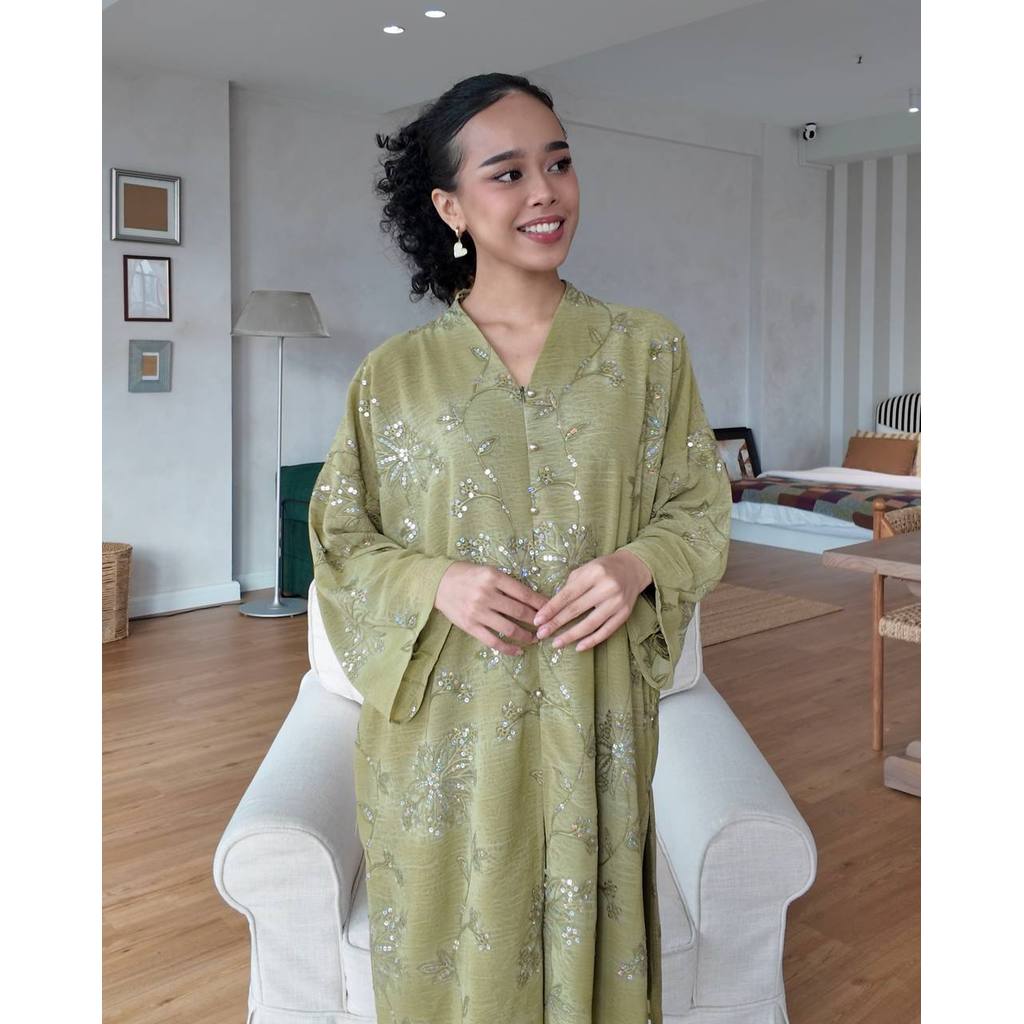 NADIRA KURUNG PETIKITA RAYA 2026