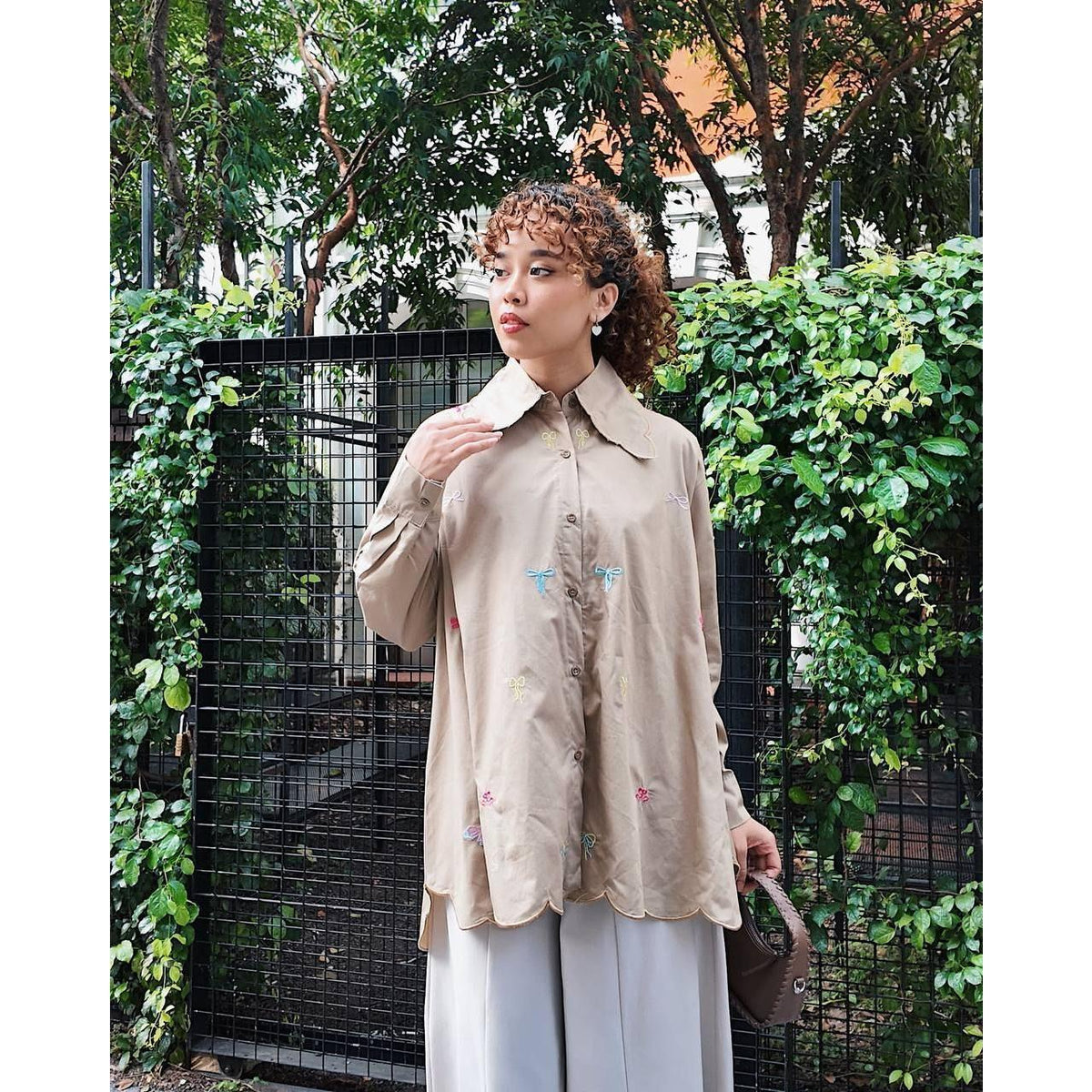MUTIA BLOUSE BY PETIKITAAAAA