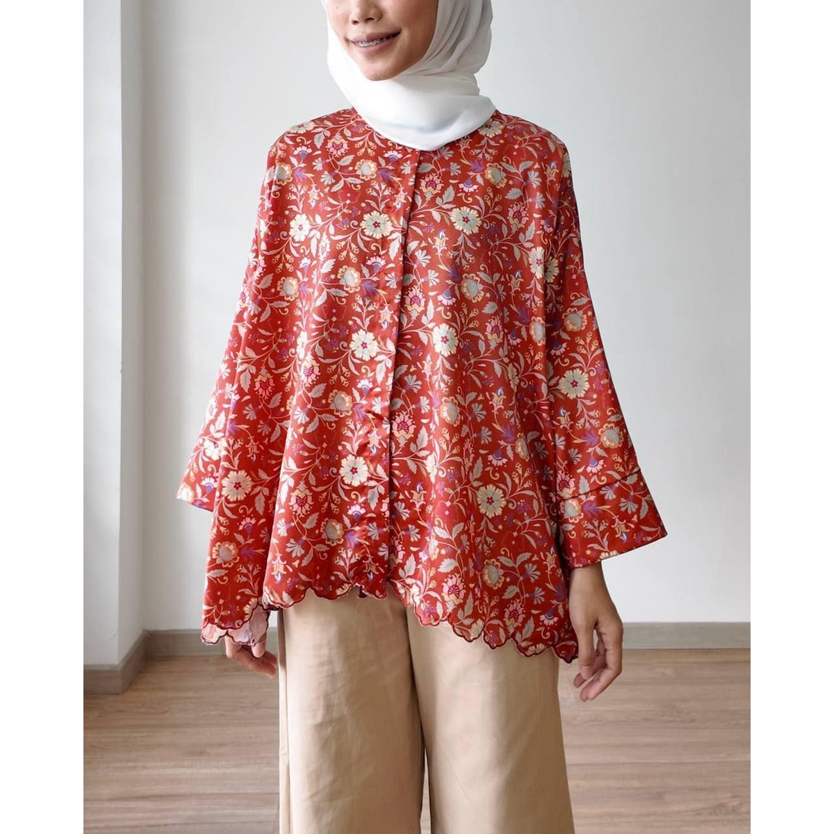 MUSTIKA BLOUSE BY PETIKITA CASUAL