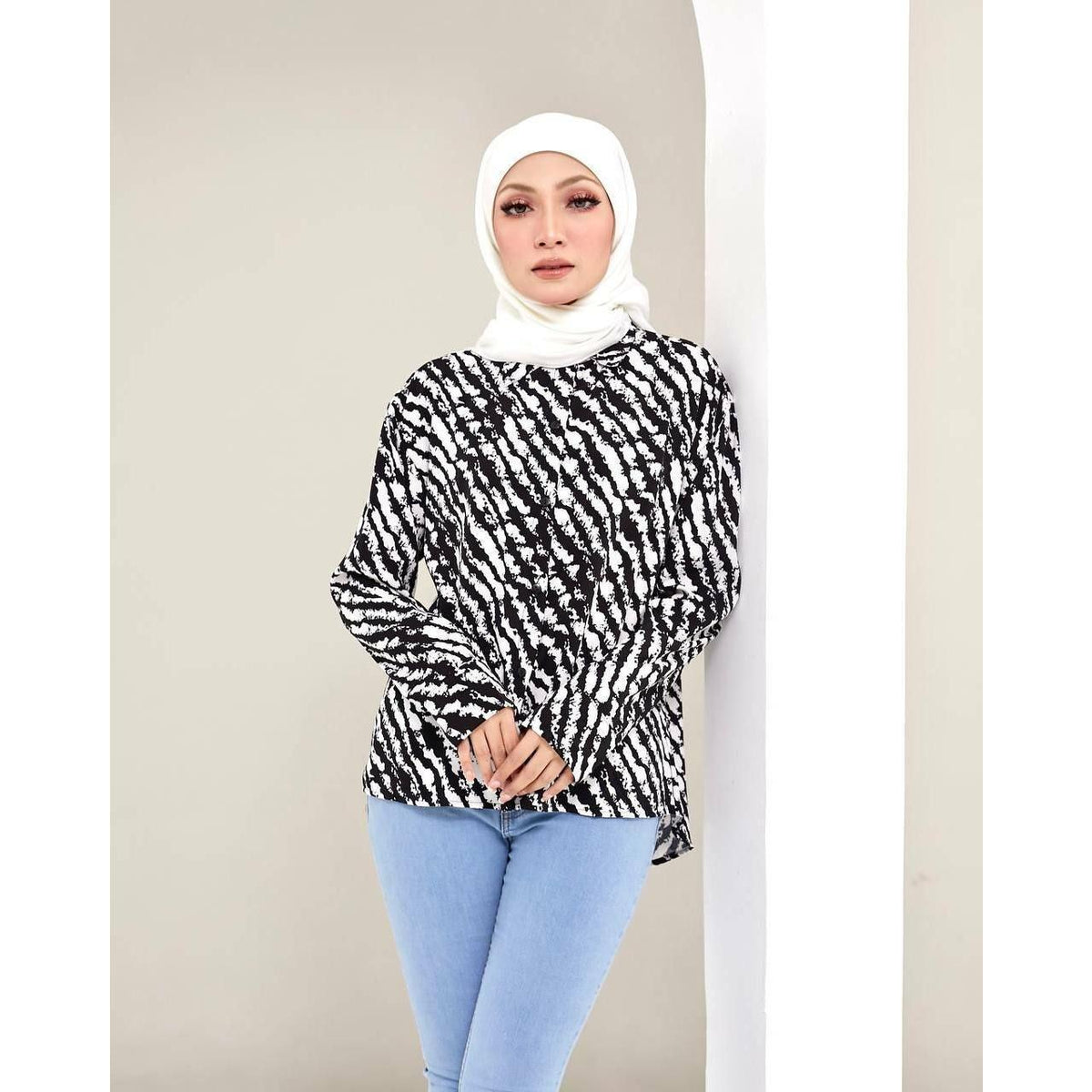 MELLY BLOUSE BY PETIKITA CASUAL