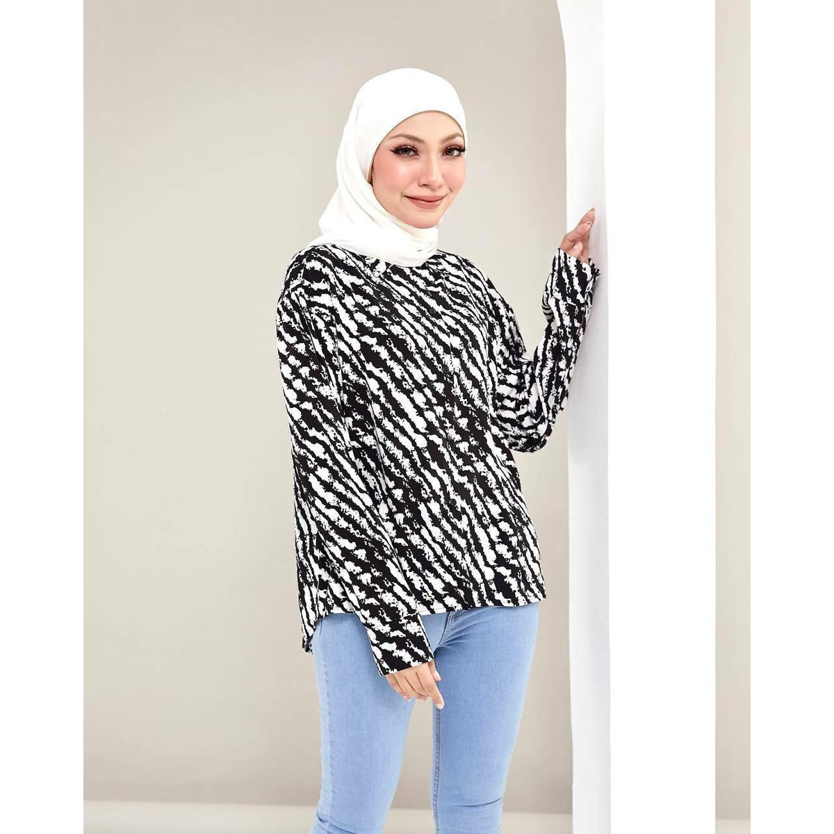 MELLY BLOUSE BY PETIKITA CASUAL