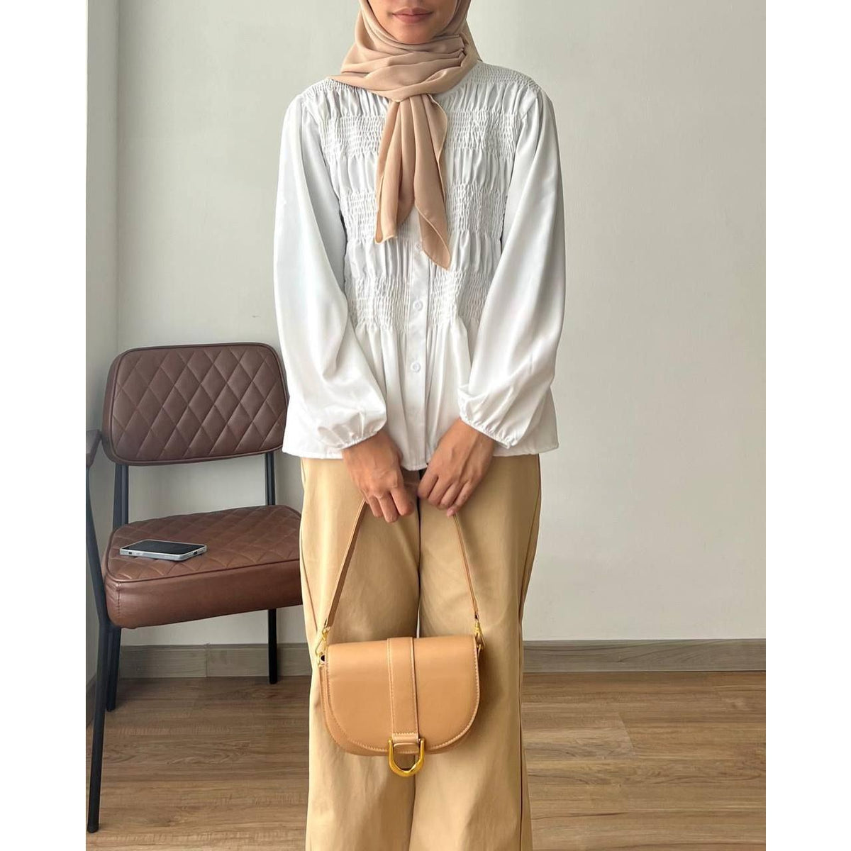 LUESA BLOUSE BY PETIKITAAAA