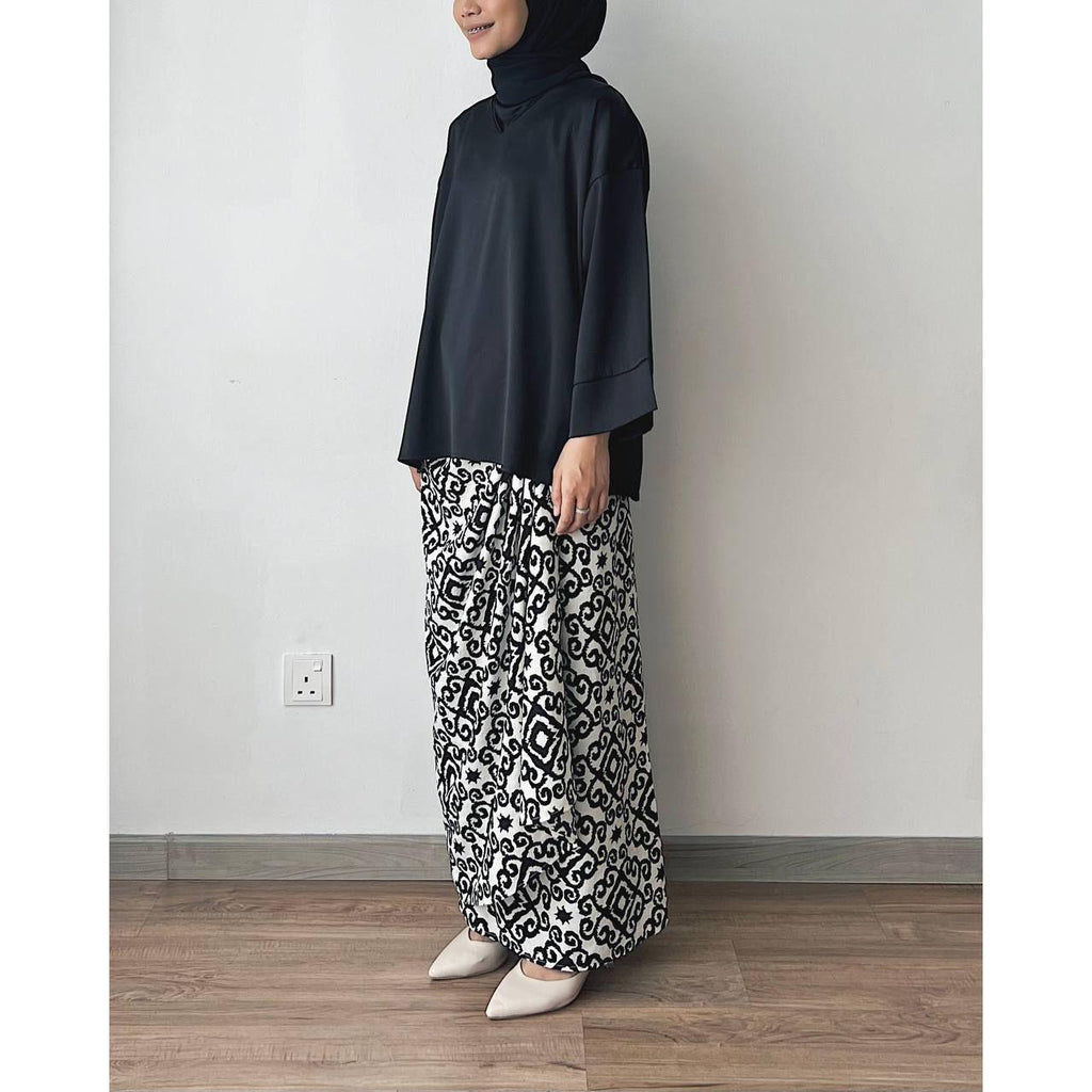 LINNEA KURUNG BY PETIKITA