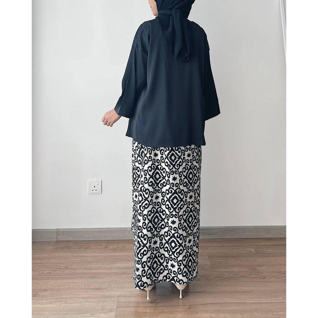 LINNEA KURUNG BY PETIKITA