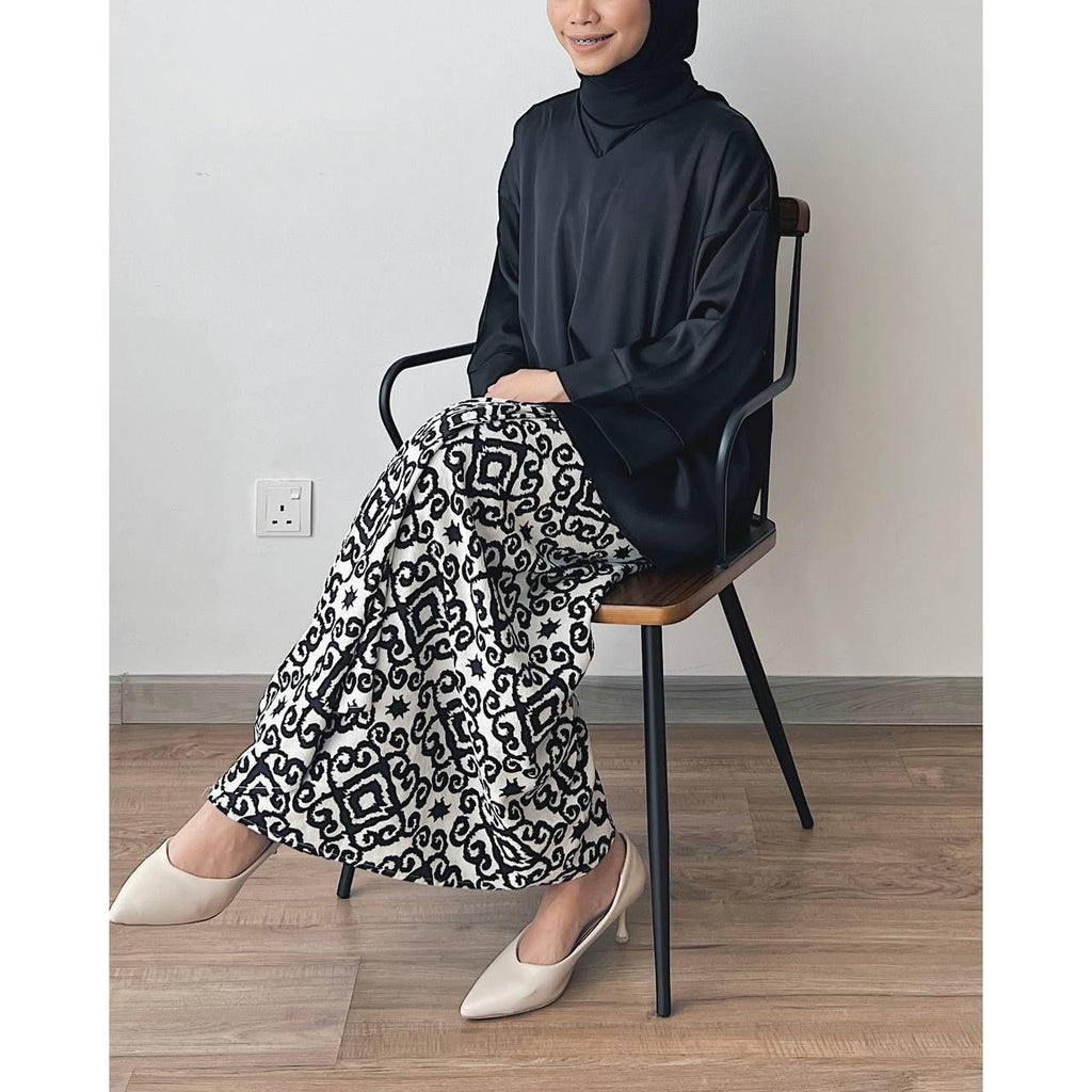 LINNEA KURUNG BY PETIKITA