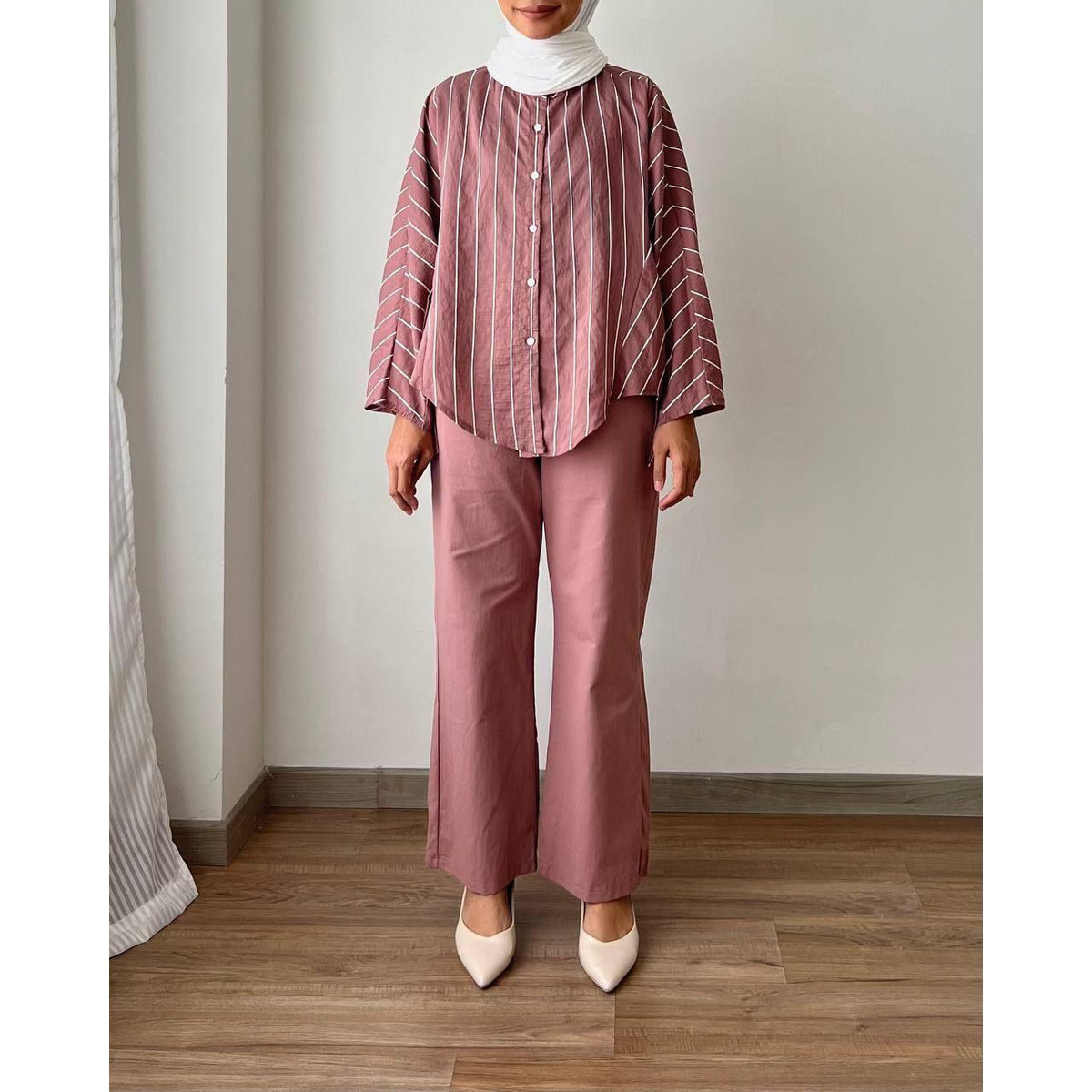 LEZY BLOUSE BY PETIKITA CASUAL