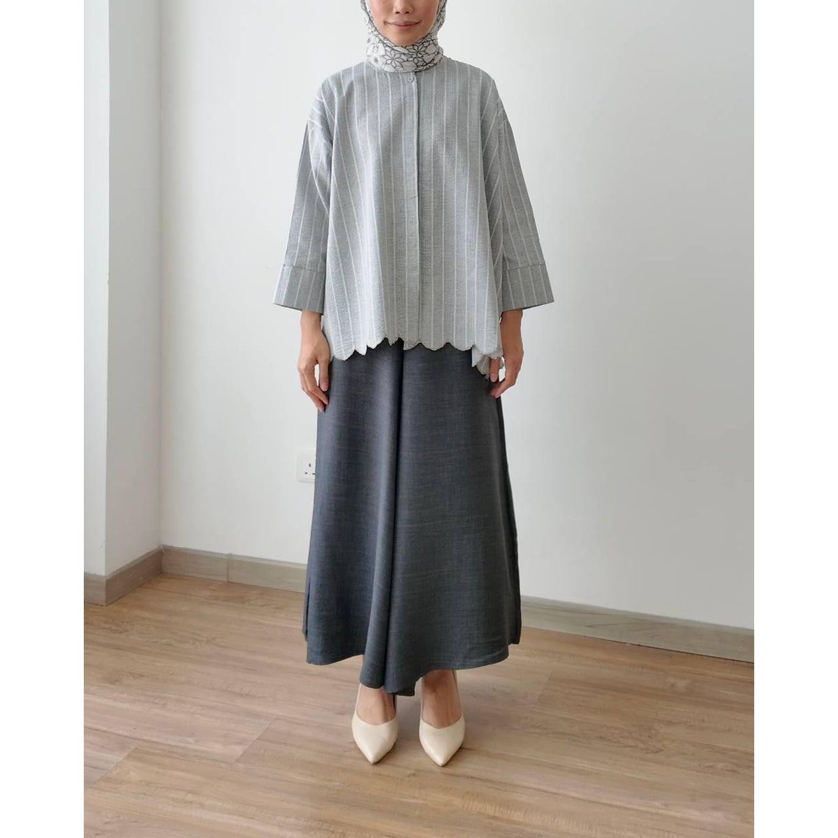 LEYNA BLOUSE BY PETIKITA CASUAL