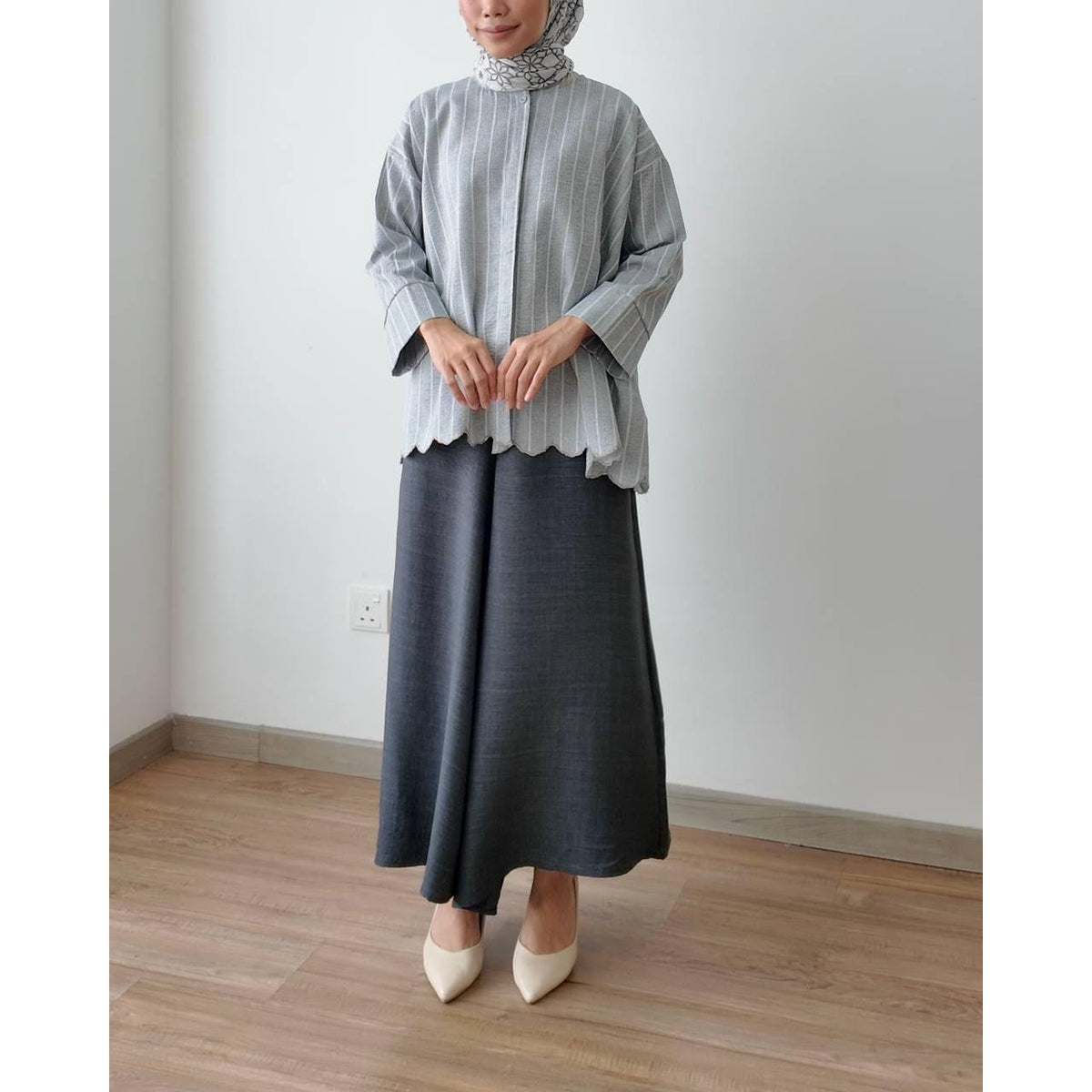 LEYNA BLOUSE BY PETIKITA CASUAL