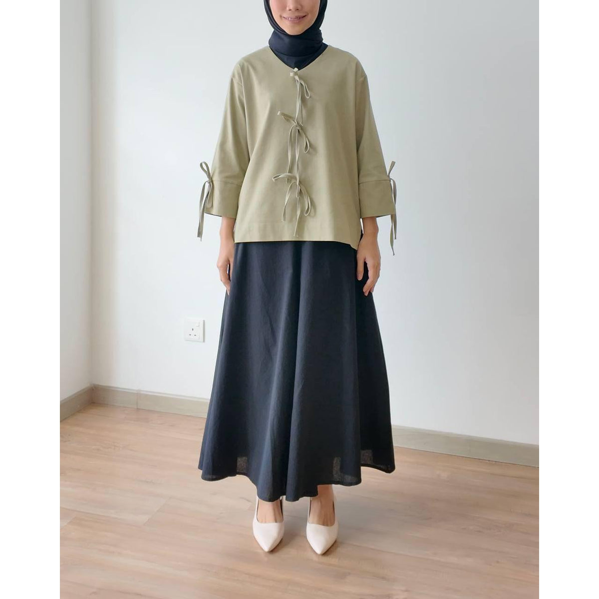 LESTARI BLOUSE BY PETIKITA CASUAL