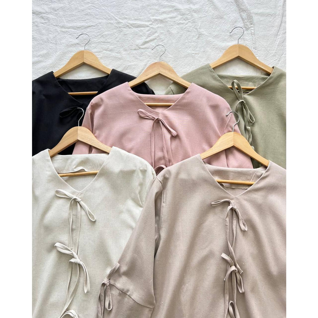 LESTARI BLOUSE BY PETIKITA CASUAL