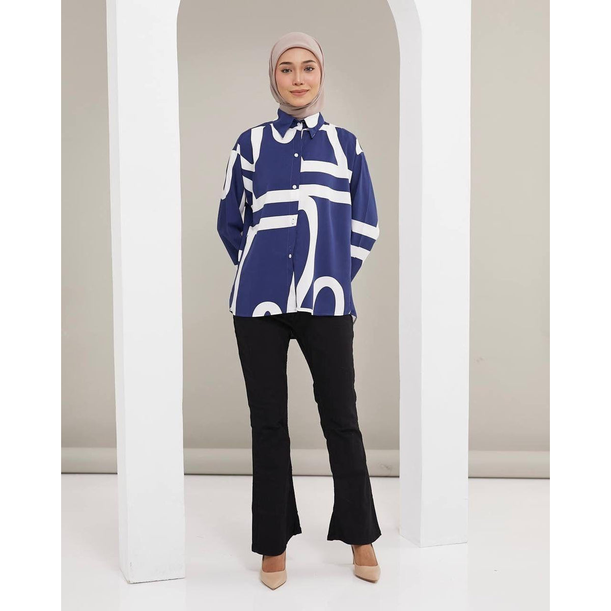 LARINE BLOUSE BY PETIKITA
