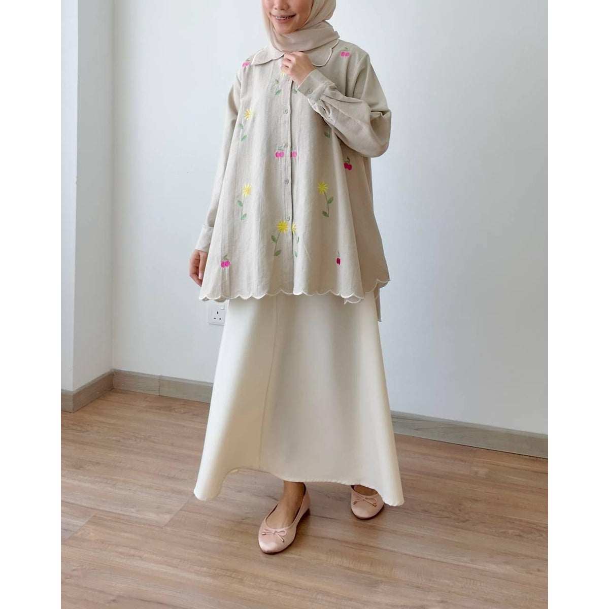 LAILA BLOUSE BY PETIKITA CASUAL