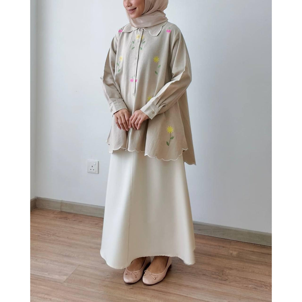 LAILA BLOUSE BY PETIKITA CASUAL