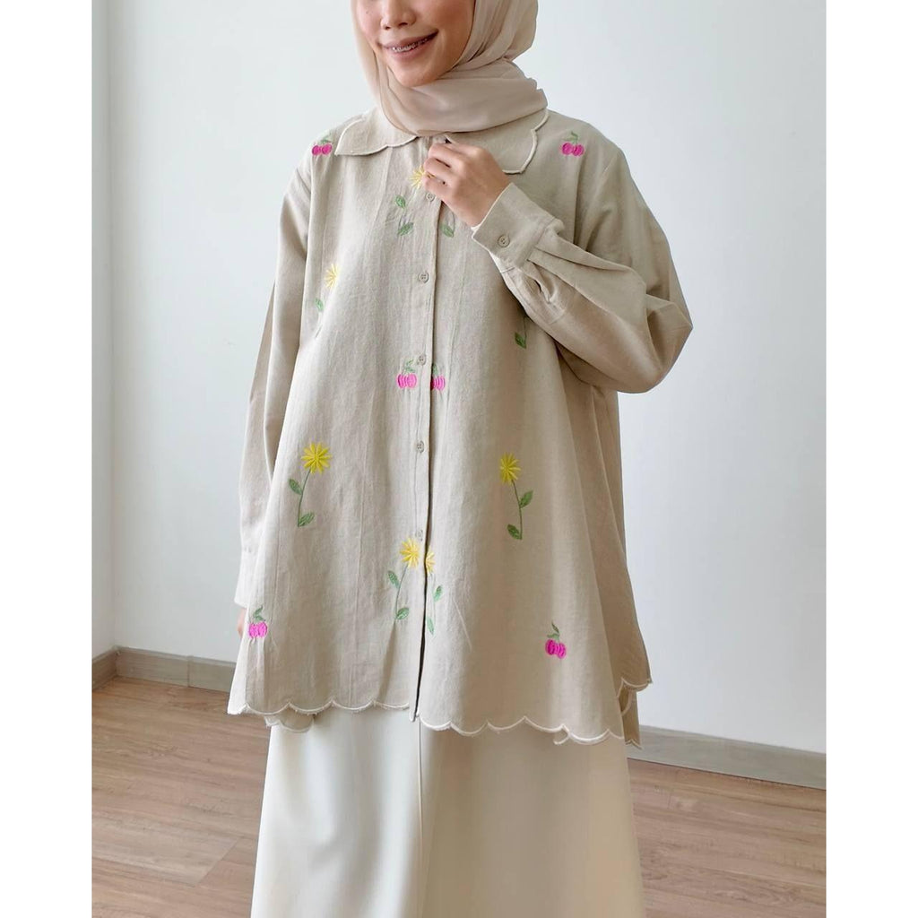 LAILA BLOUSE BY PETIKITA CASUAL