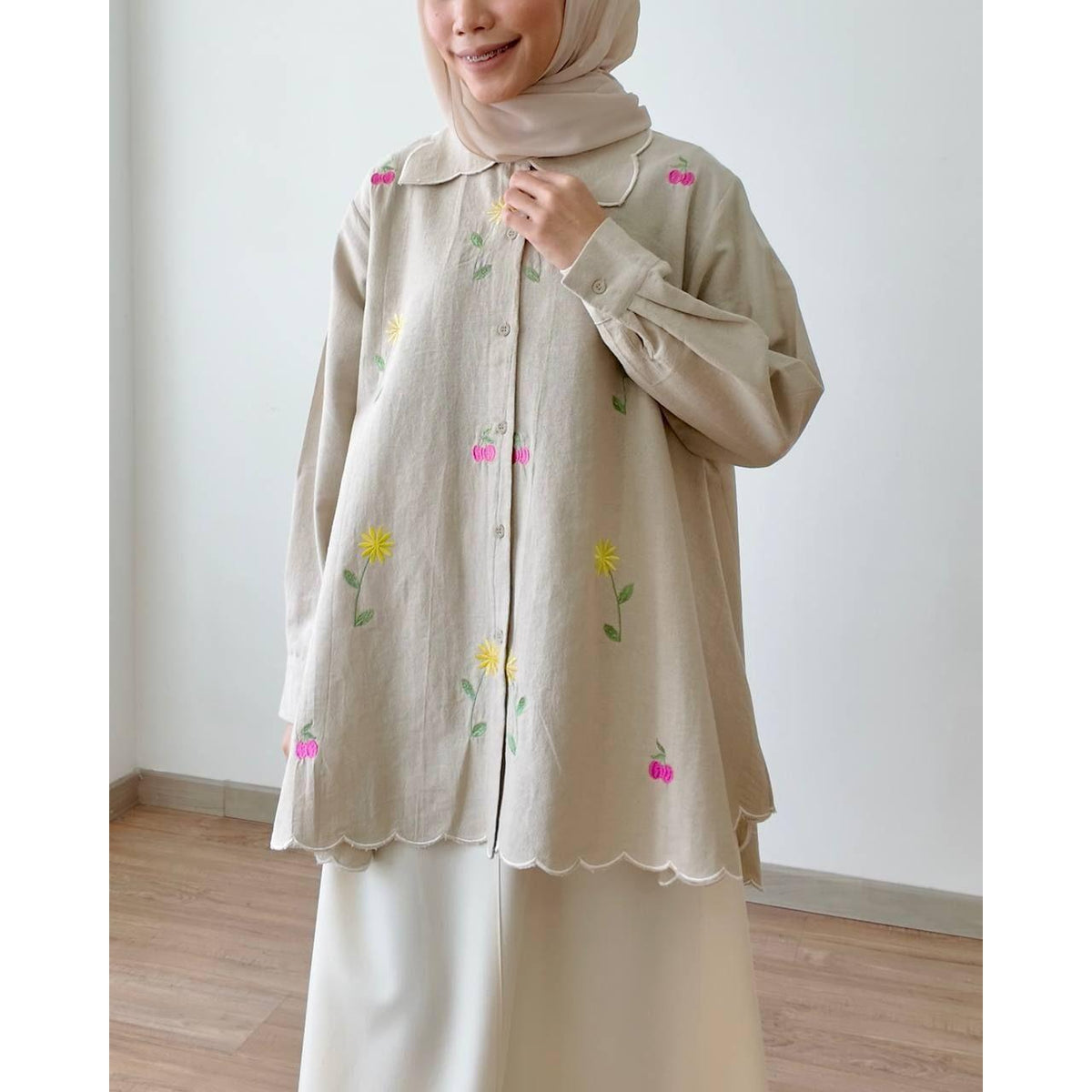 LAILA BLOUSE BY PETIKITA CASUAL