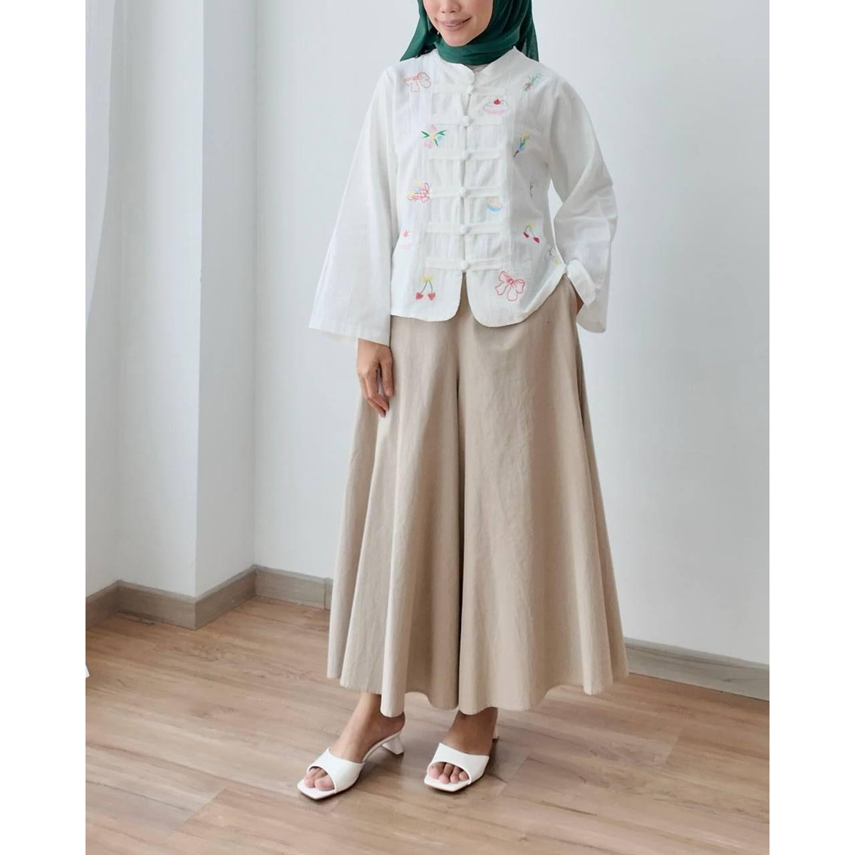 LAIKA BLOUSE BY PETIKITA CASUAL