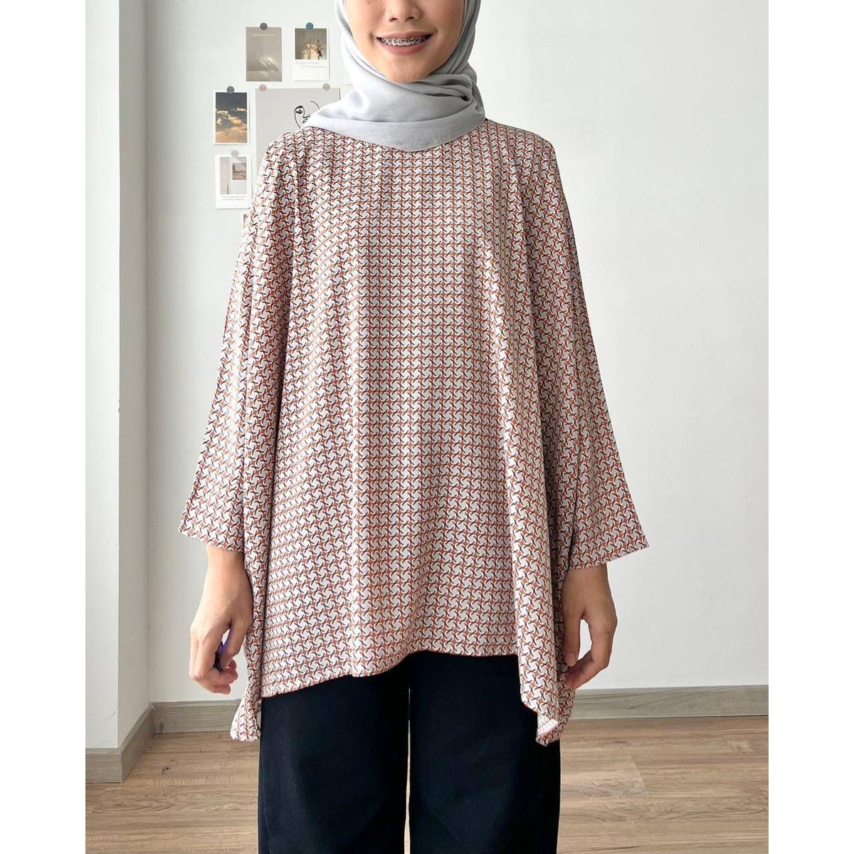 KIMO BLOUSE BY PETIKITA CASUAL