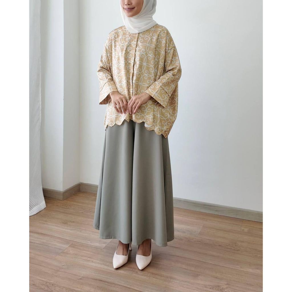 KESUMA BLOUSE BY PETIKITA CASUAL