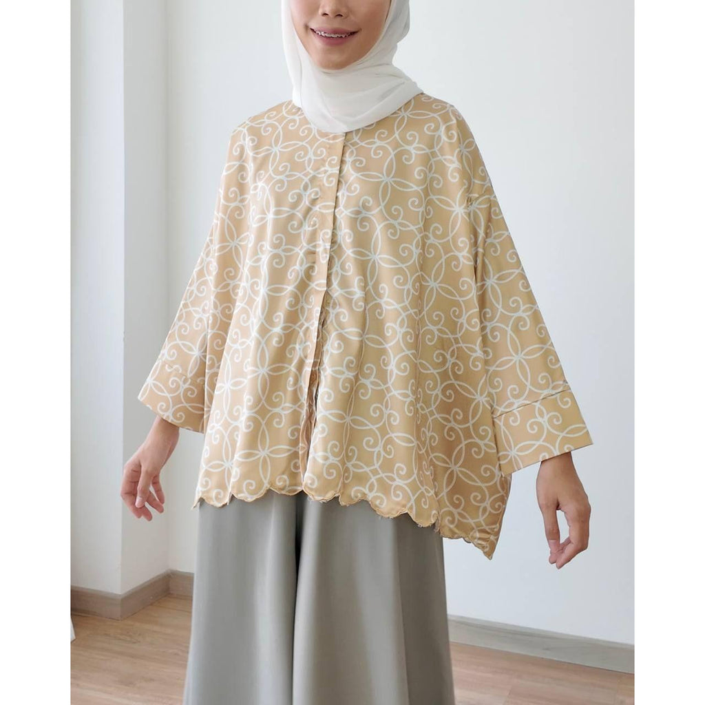 KESUMA BLOUSE BY PETIKITA CASUAL