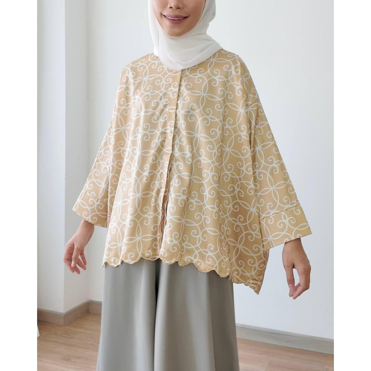 KESUMA BLOUSE BY PETIKITA CASUAL