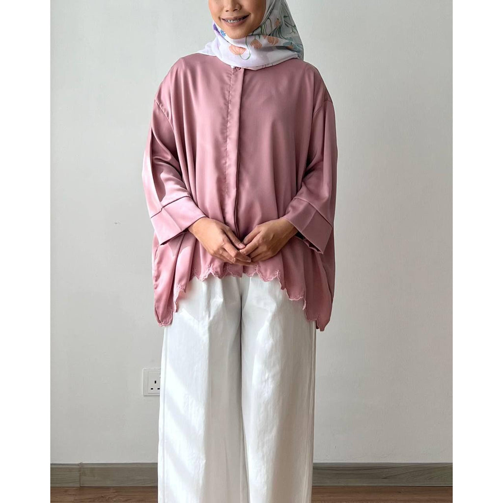 KEENA BLOUSE BY PETIKITA CASUAL