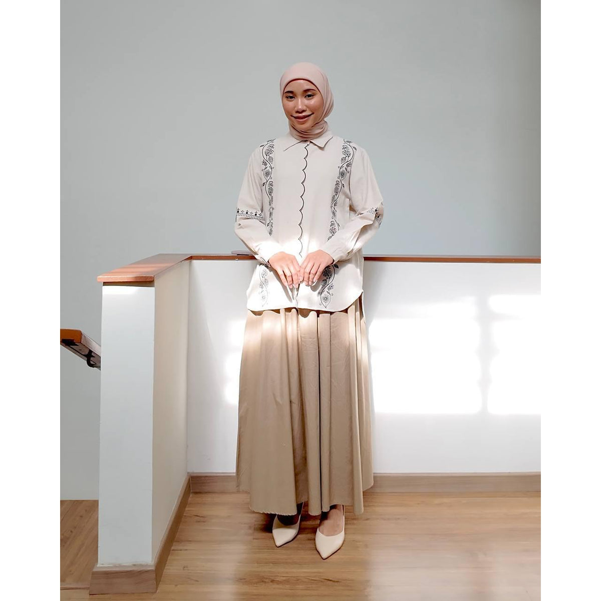 JUSTINE BLOUSE BY PETIKITA CASUAL