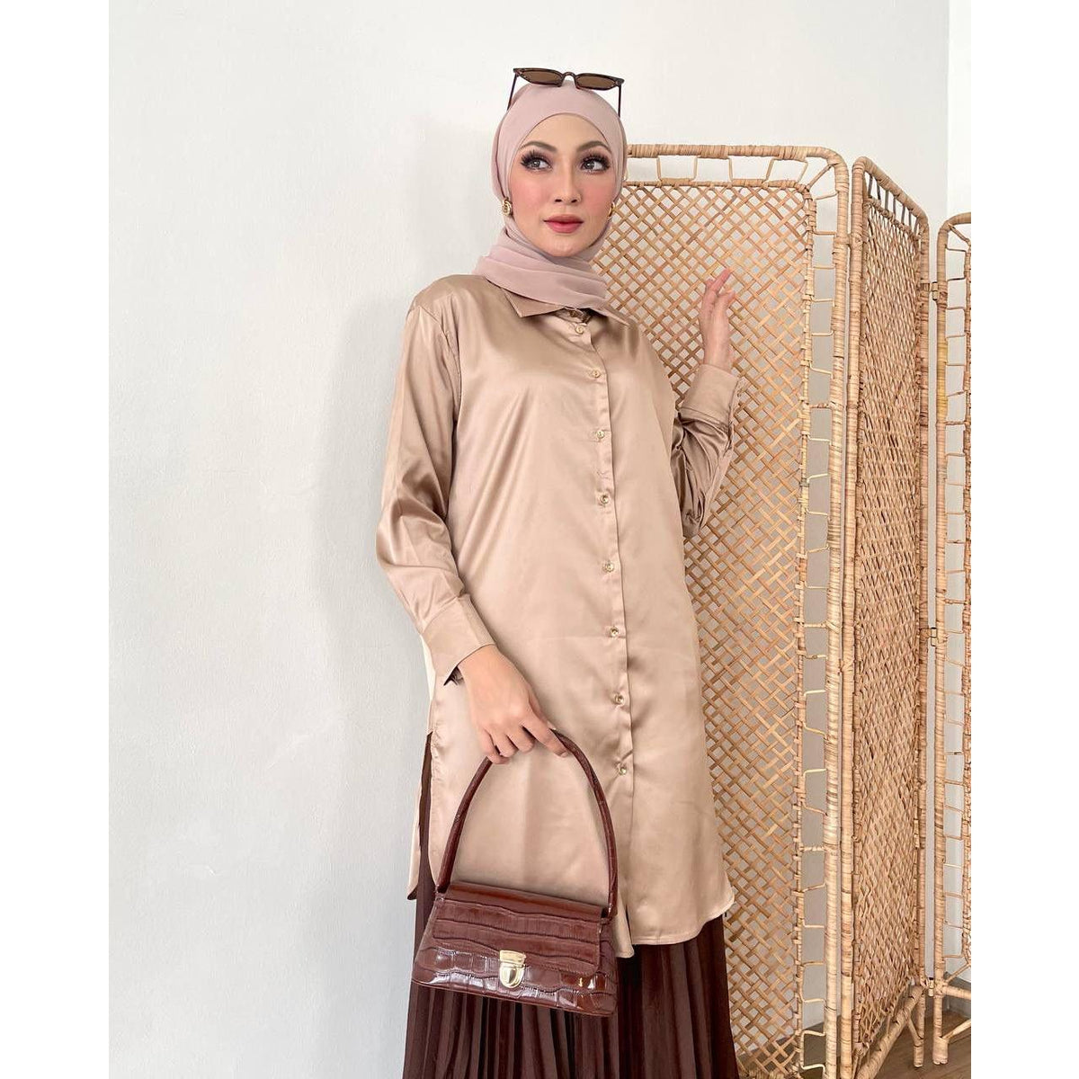 ILAYDA BLOUSE BY PETIKITA CASUAL