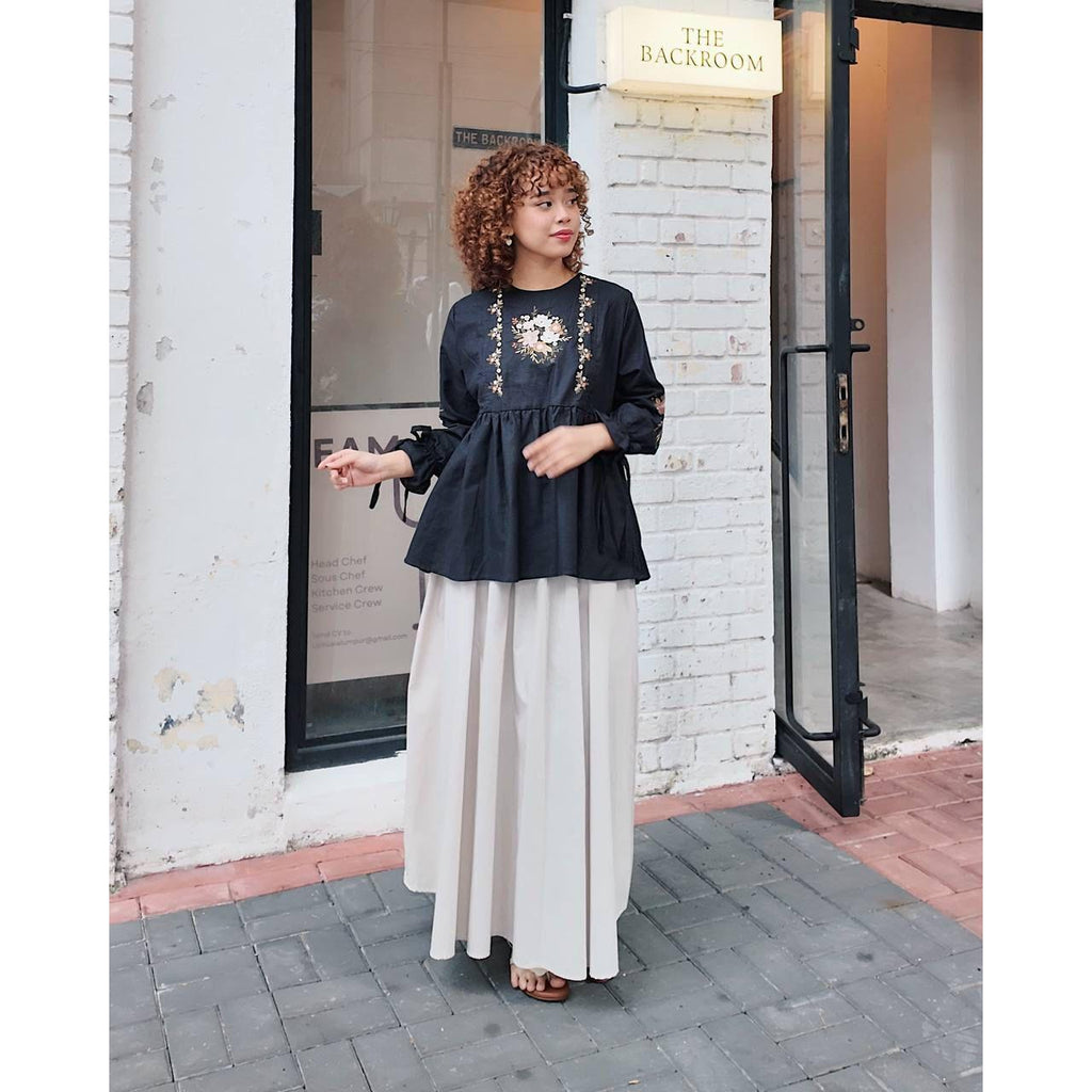 HUSNA BLOUSE BY PETIKITA CASUAL