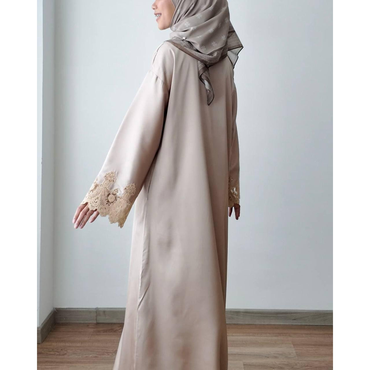 HELINA KAFTAN BY PETIKITA RAYA 2024
