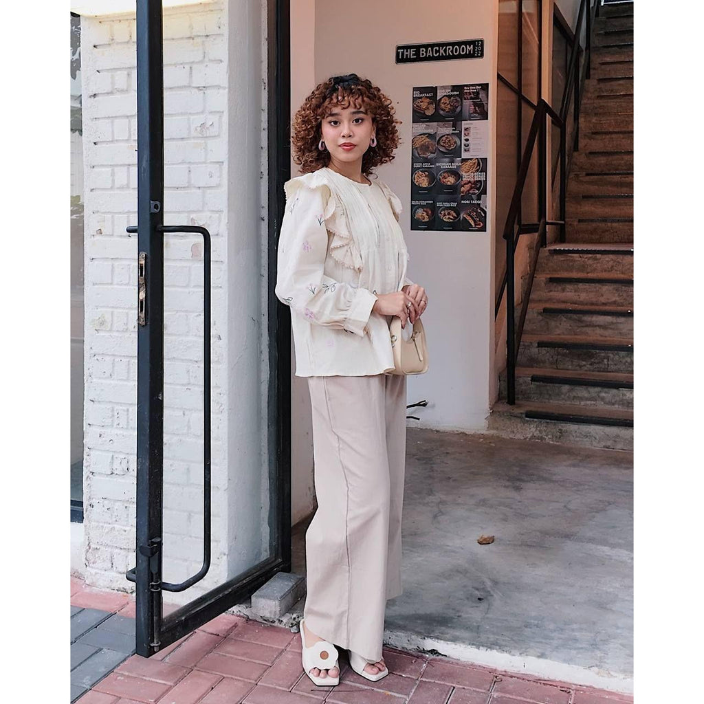 GIANI BLOUSE BY PETIKITAAAA