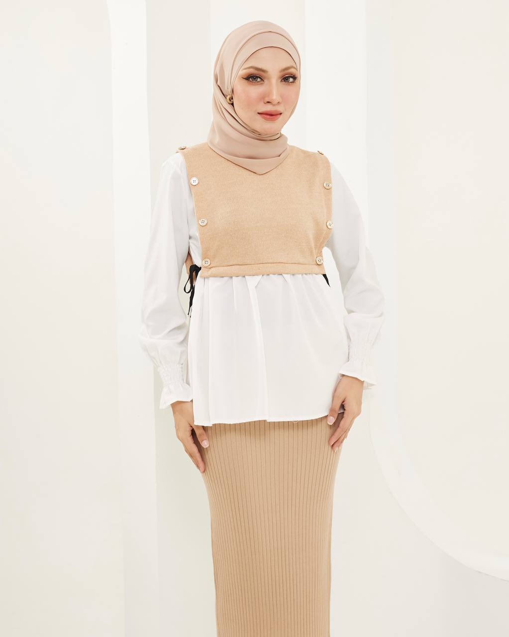 MAKO TOPS BY PETIKITA / LIMITED STOCK