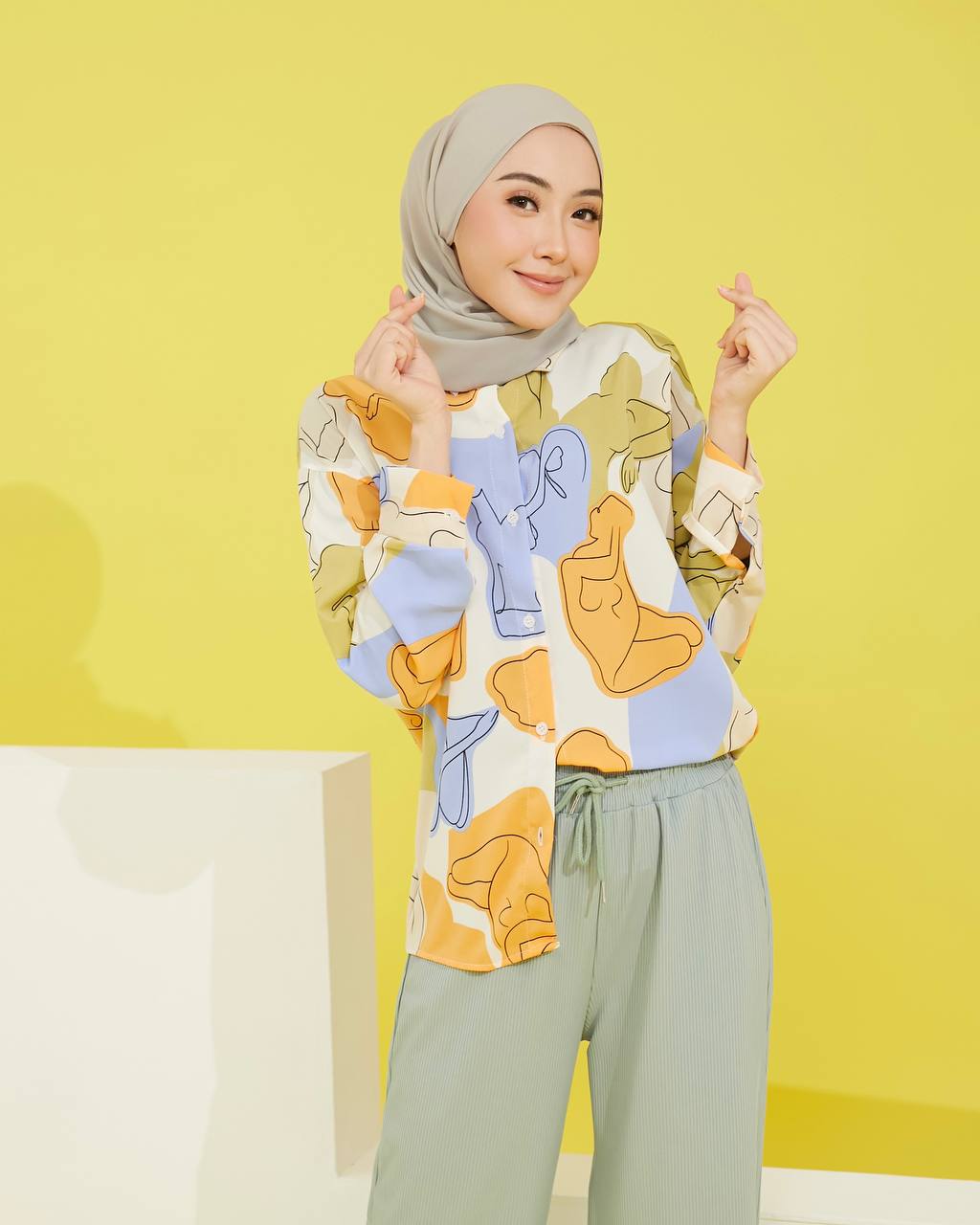 KAYLA BLOUSE  BY PETIKITA CASUAL