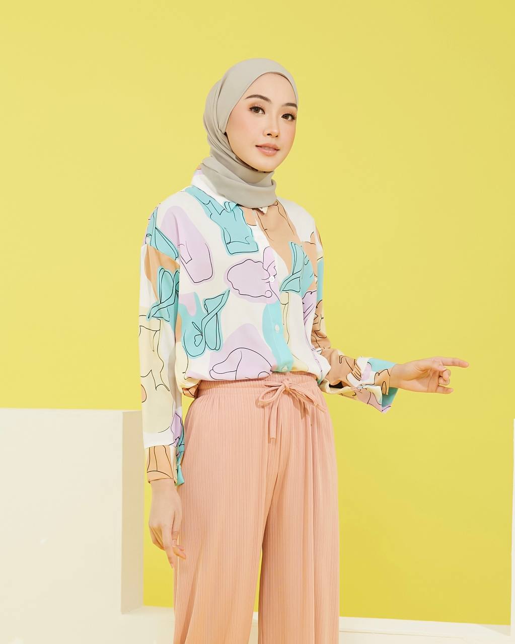 KAYLA BLOUSE  BY PETIKITA CASUAL