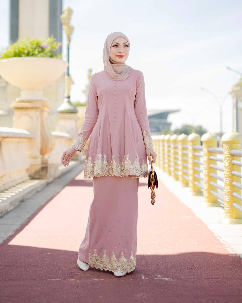 GHISKA KEBARUNG BY PETIKITA RAYA