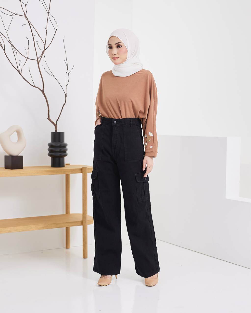 FRESIA CARGO JEANS BY PETIKITA